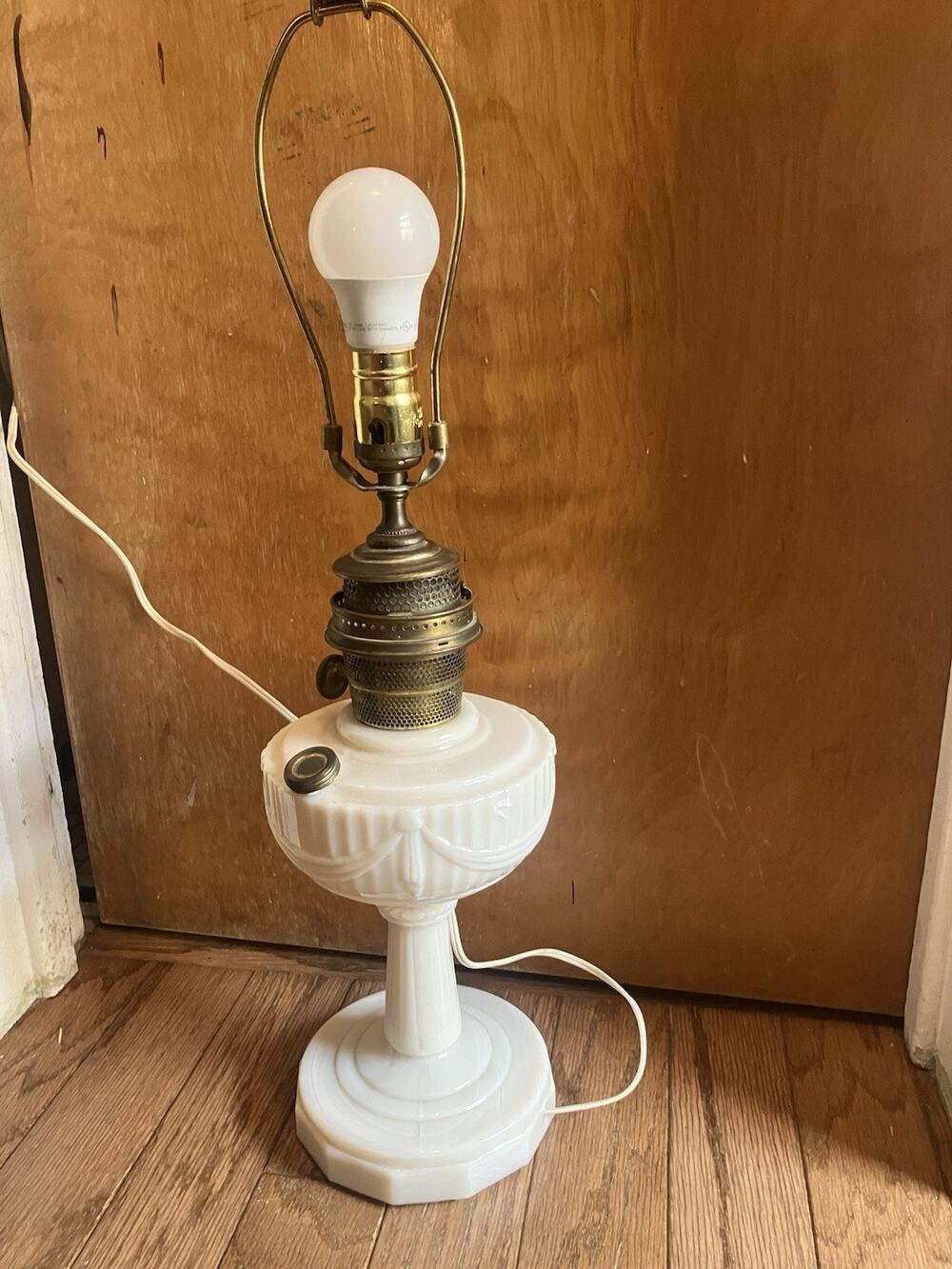 ALADDIN Alacite Tall Lincoln Drape Table Lamp Model B-124 B Burner c1940s